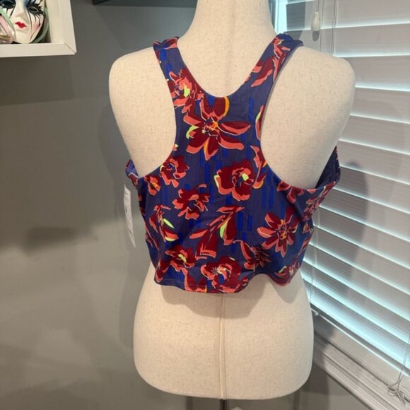 Athleta Conscious Crop Printed BlueFloral Top‎ 2X D-DD+ Cups - Picture 3 of 6